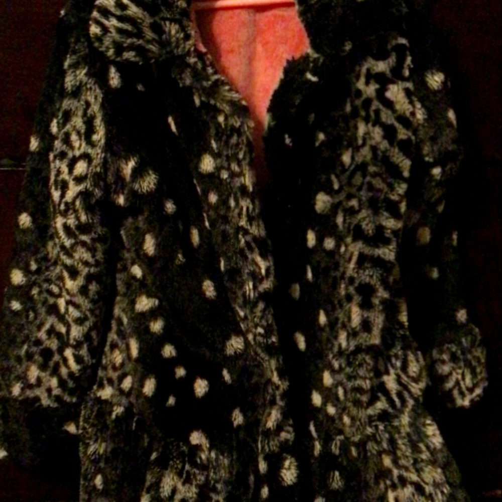 SOLD-Girl's Faux Fur Animal Print Winter Coat size 8